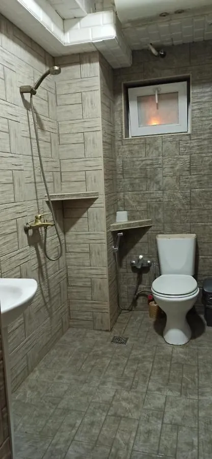 Apartments Lezzet 第比利斯 招待所